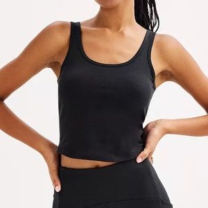 Black cropped tank top